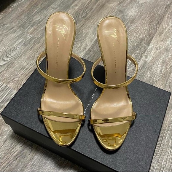 GIUSEPPE ZANOTTI Heels - Picture 1 of 4